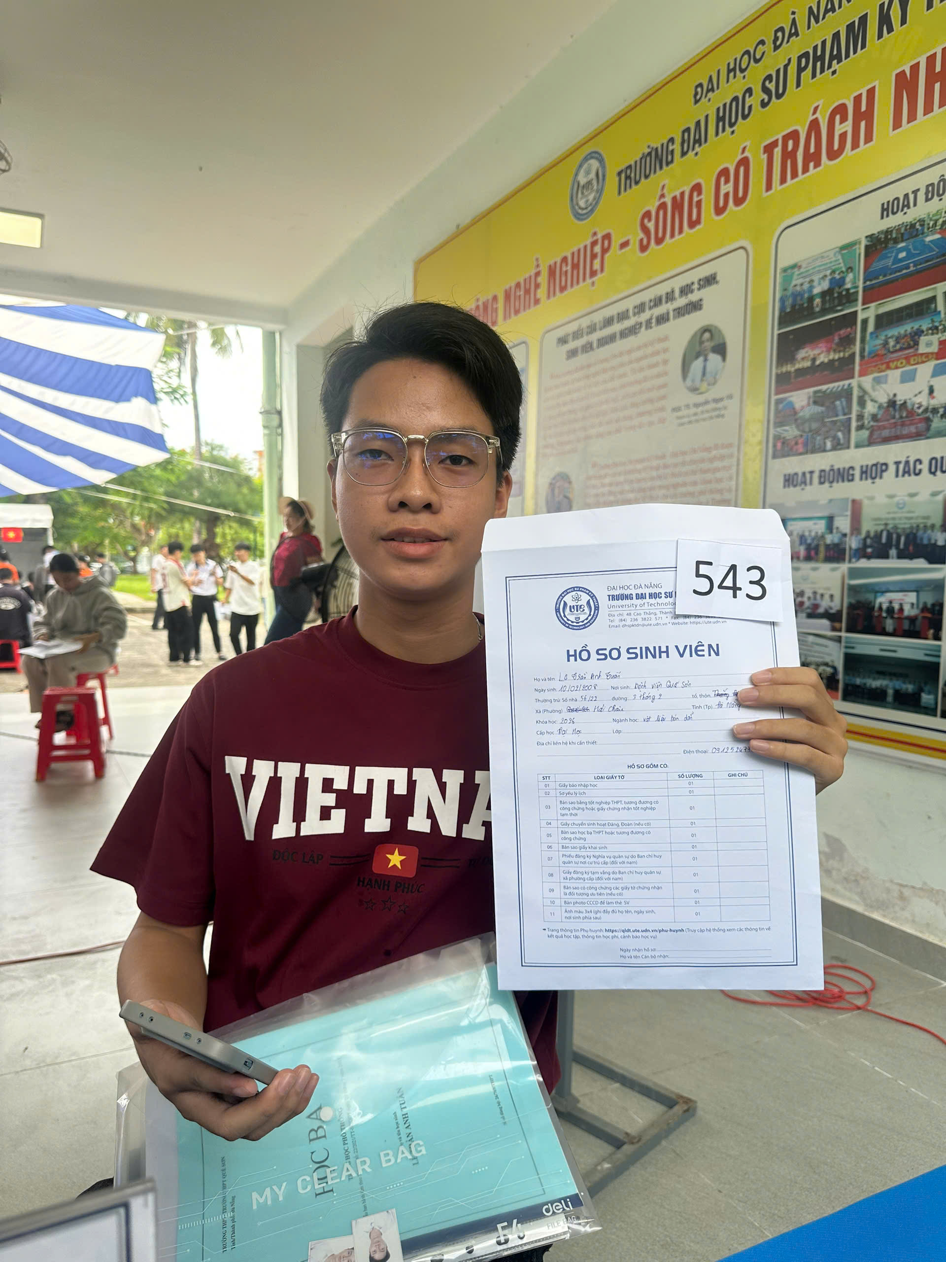 Lê Trần Anh Tuấn Vật Liệu Bán Dẫn
